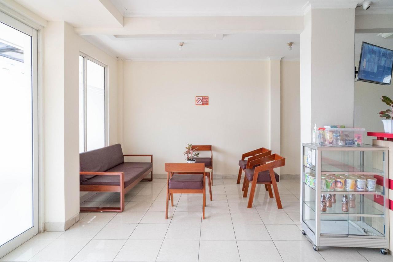 Mroom Residence Near Umn Gading Serpong Redpartner Cicayur Exterior foto